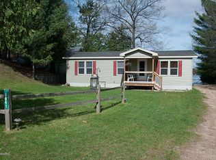 8641 N Homestead Cir, Irons, MI 49644