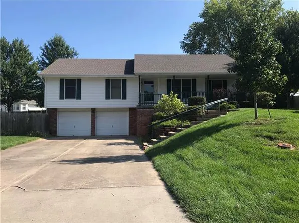 806 Blackberry Cir, Kearney, MO 64060
