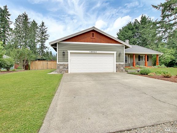 2 Car Attached Garage with ample driveway parking. RV Parking with gated access to backyard.