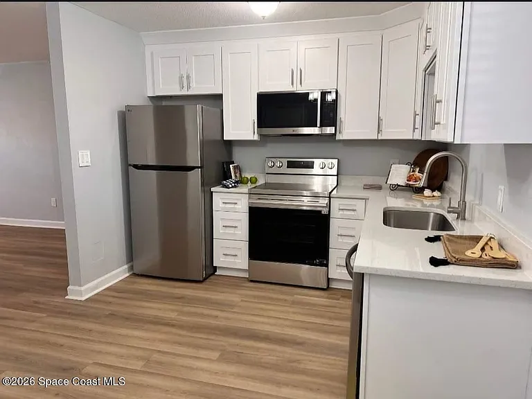 1341 S Patrick Dr — Photo 5