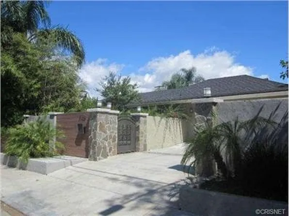 17425 Parthenia St, Northridge, CA 91325
