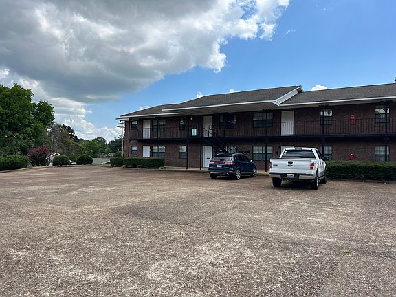 3rd image of 16-820 N Wood Ave