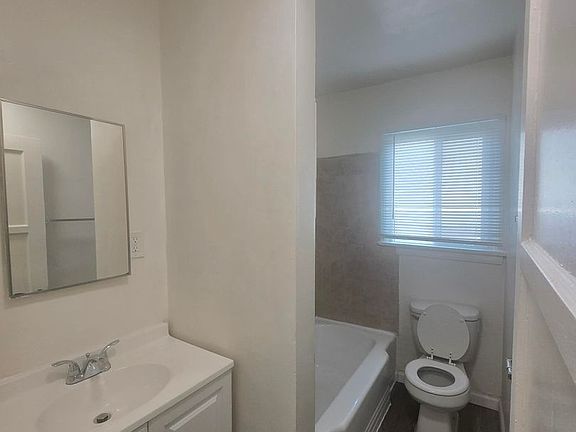 5th image of 520 E Lomita Ave APT 6