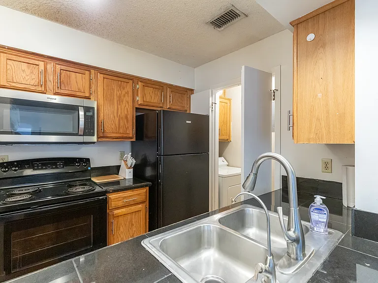 1310 Westheimer Rd #210 — Photo 6