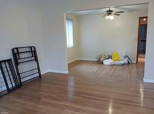 284 10th St, Staten island, NY 10306