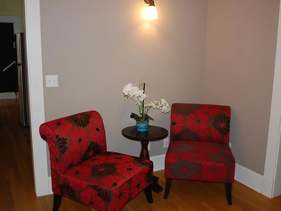 Cozy Chat Corner