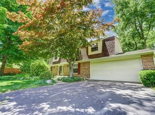 8741 Sugarcreek Point, Dayton, OH 45458