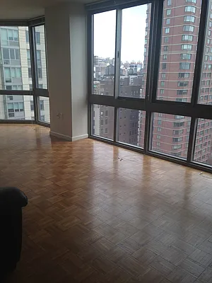 Rented by Chelsea Tower | media 3