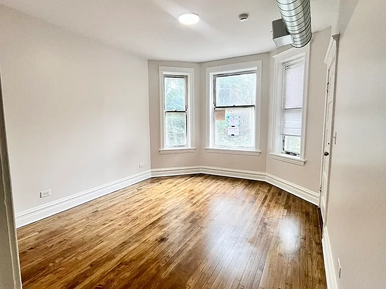 2636 W 23rd St #1F — Photo 3
