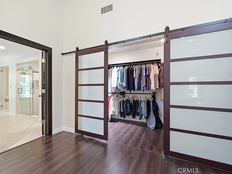 18000 Karen Dr — Photo 25