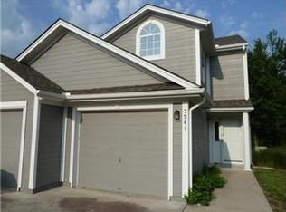 5941 NE Moonstone Dr #30D, Lees Summit, MO 64064