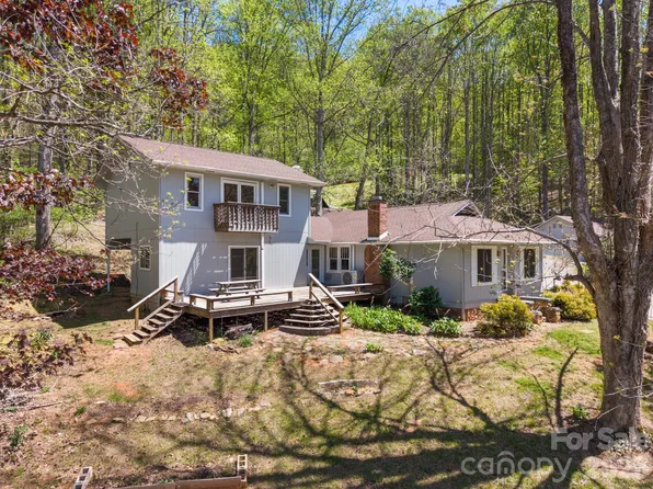 290 Hookers Gap Rd, Candler, NC 28715