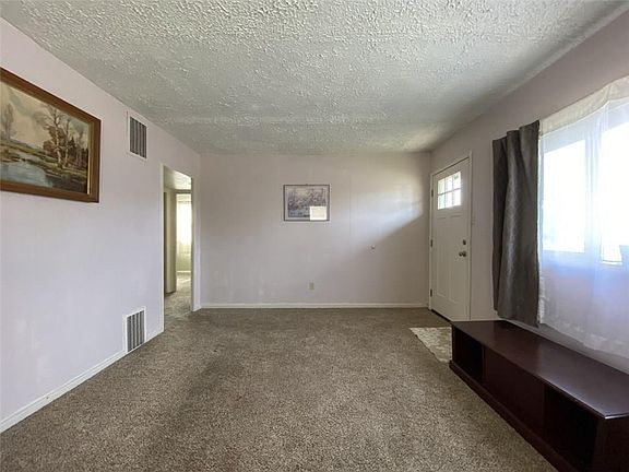 2nd image of 3615 Elmwood Ave