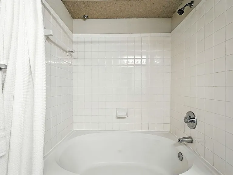 1876 Mallard Dr — Photo 13