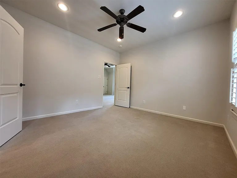 8811 Van Allen Dr — Photo 23