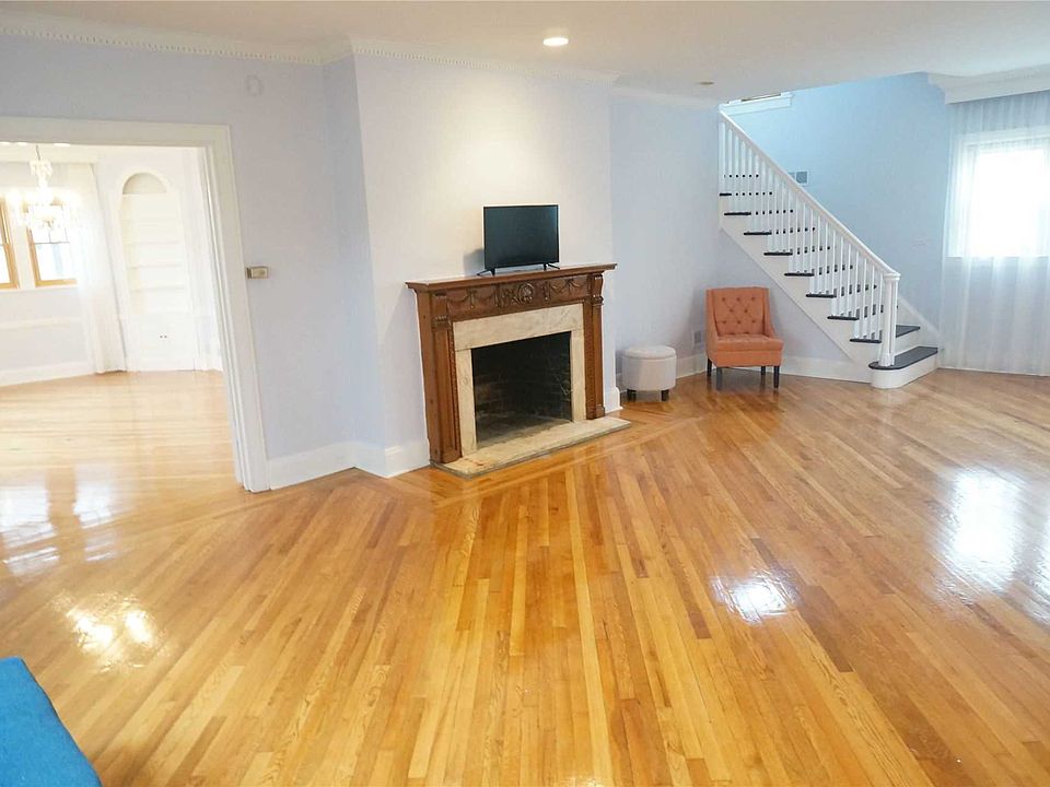1st image of 11205 69th Ave