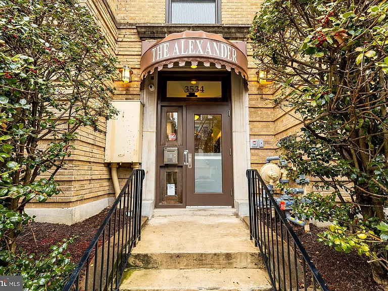 3534 10th St NW #200 — Photo 31