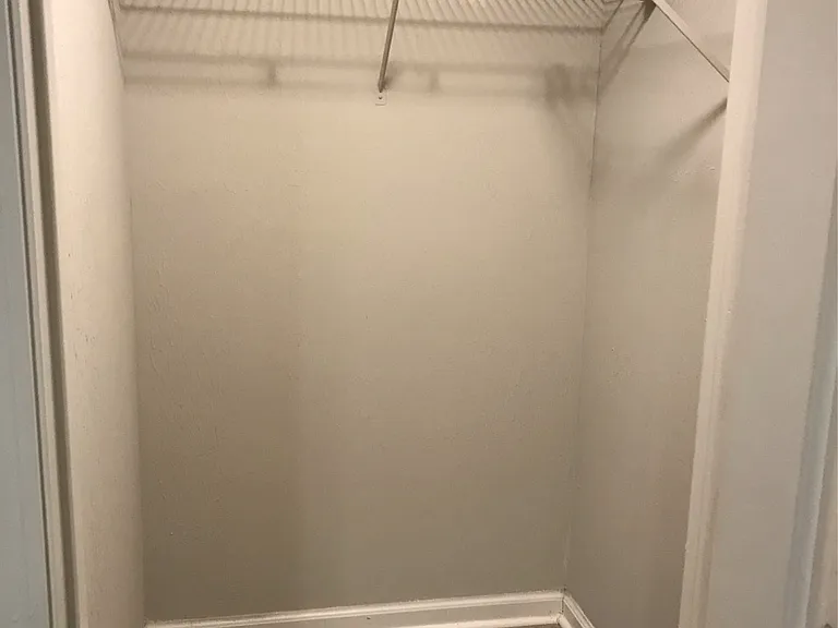 127 Karen Ct — Photo 9