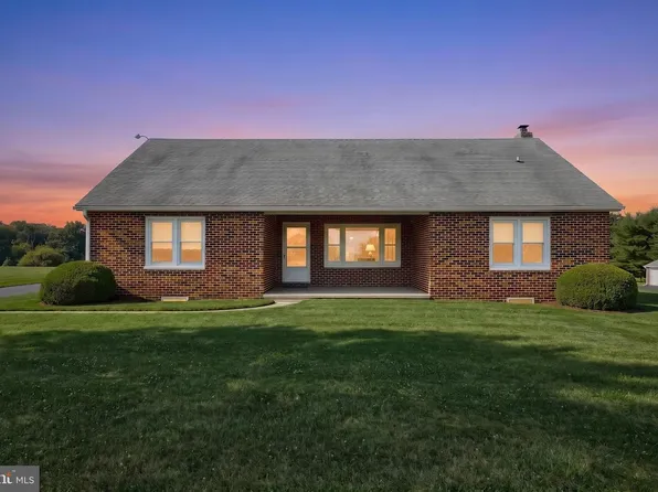 2056 Bridgeview Rd, New Freedom, PA 17349