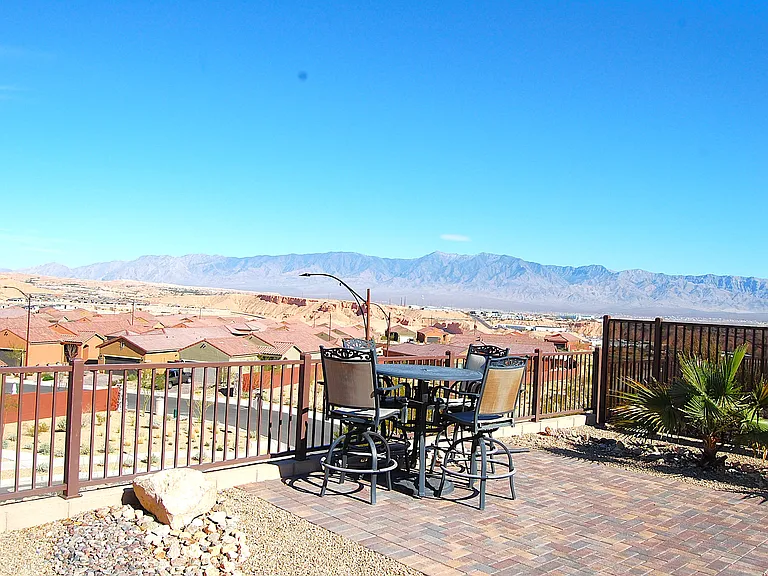 929 Flagstone Blf — Photo 18