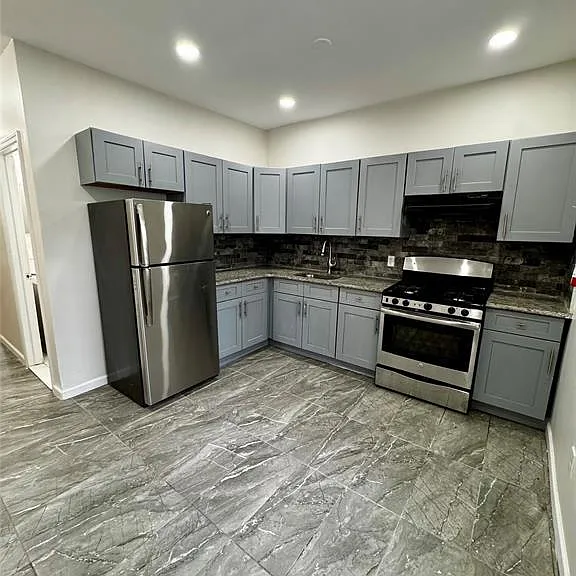 1022 E 22nd St #1 — Photo 9
