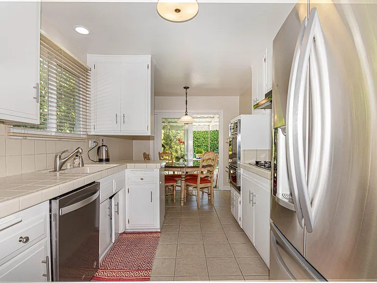 6706 Capistrano Ave — Photo 12