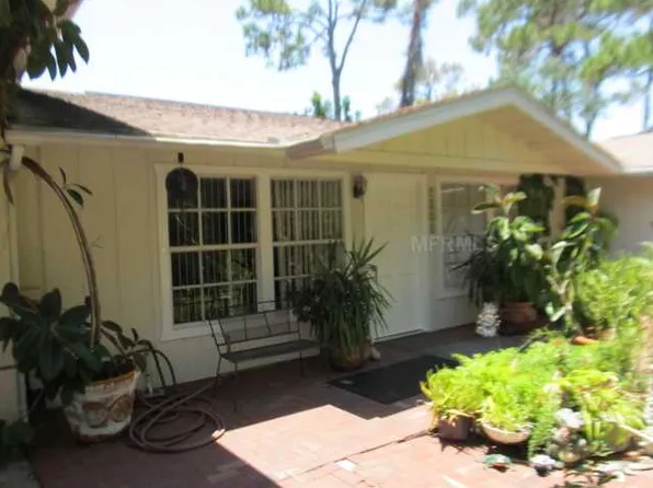 1217 Twin Lakes Ave, Nokomis, FL 34275