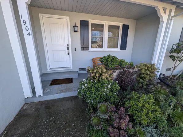 1904 Iris Ave, Sacramento, CA 95815