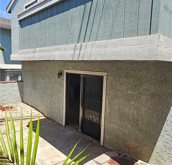 213 W Escalones #B — Photo 4