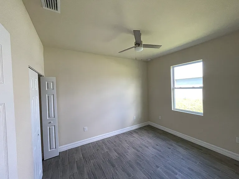 5025 Leonard Blvd S — Photo 14