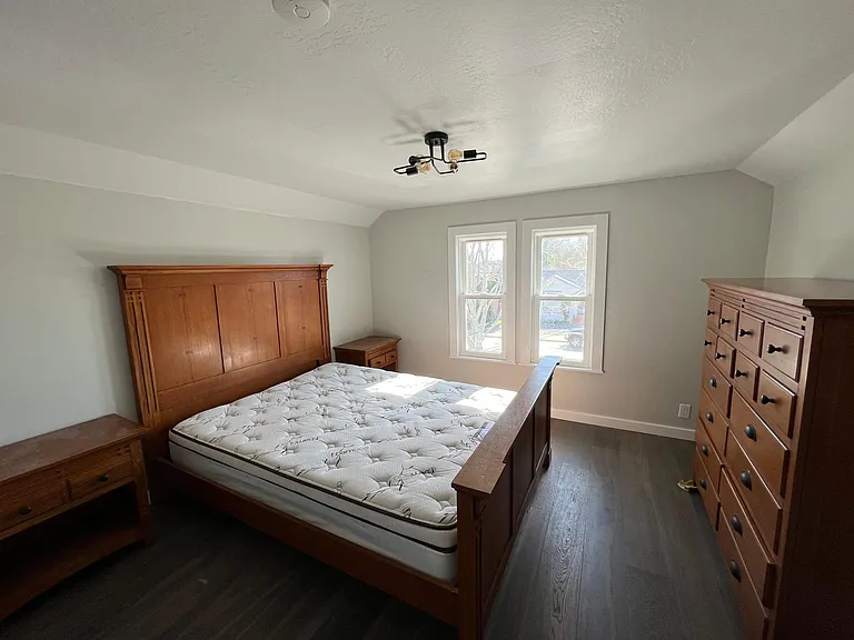 211 Stanford Ave — Photo 22
