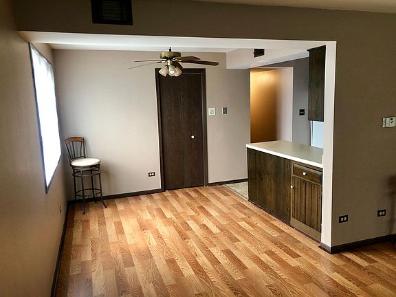 3rd image of 1208 Burlington Ave APT 1E