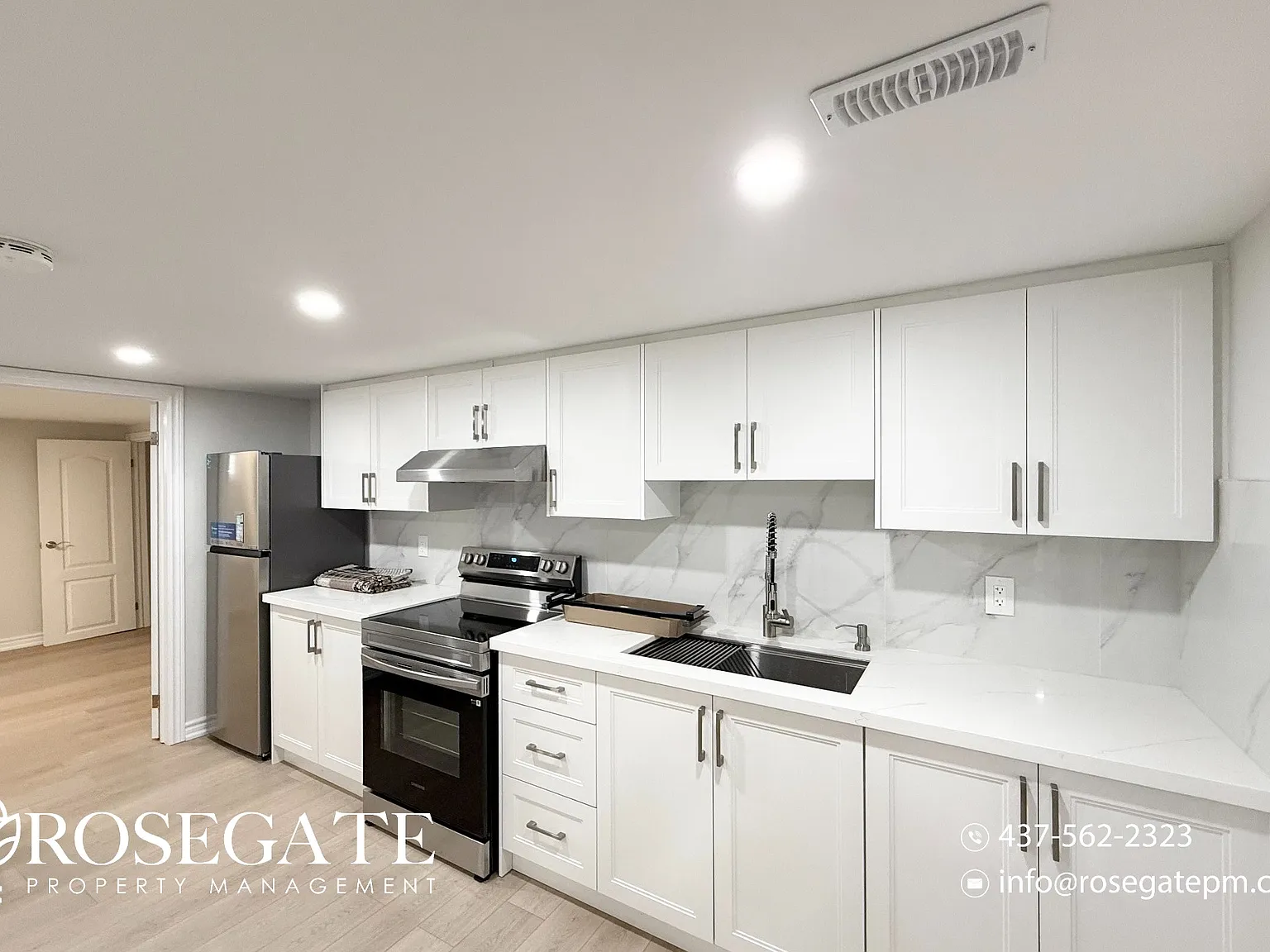 10 Hogan Drive Toronto — Photo 2