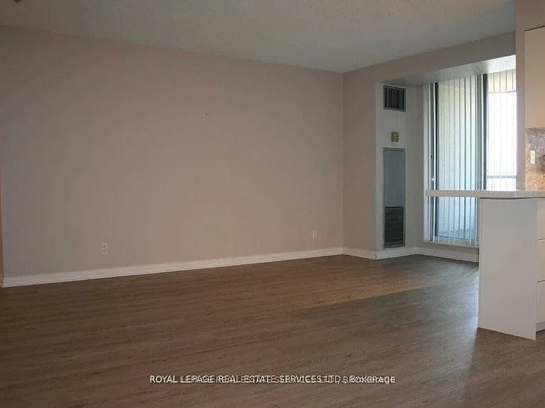 1 Aberfoyle Cres #1109 — Photo 11