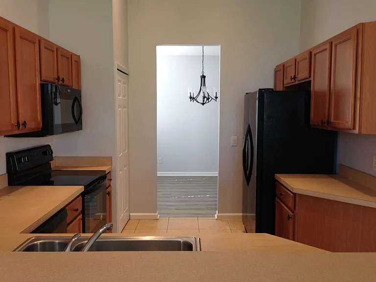 2911 Spring Heather Pl — Photo 3
