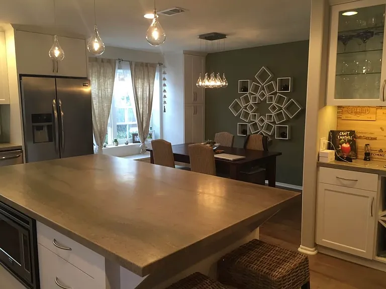 2561 Navarra Dr #C — Photo 2