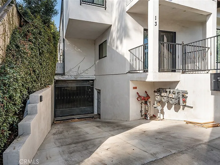 913 N Hilldale Ave #3 — Photo 29