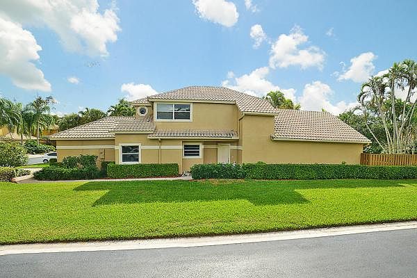 Home For Sale In Broken Sound Country Club