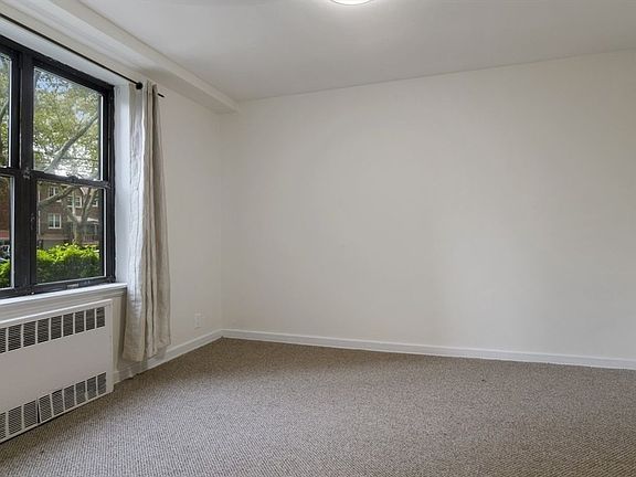 4th image of 5214 39th Ave APT 1C