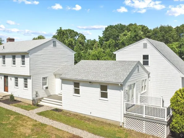 754 West Road, Salem, CT 06420