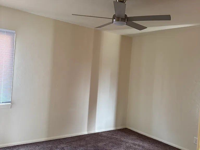 2310 N Niagara St — Photo 11