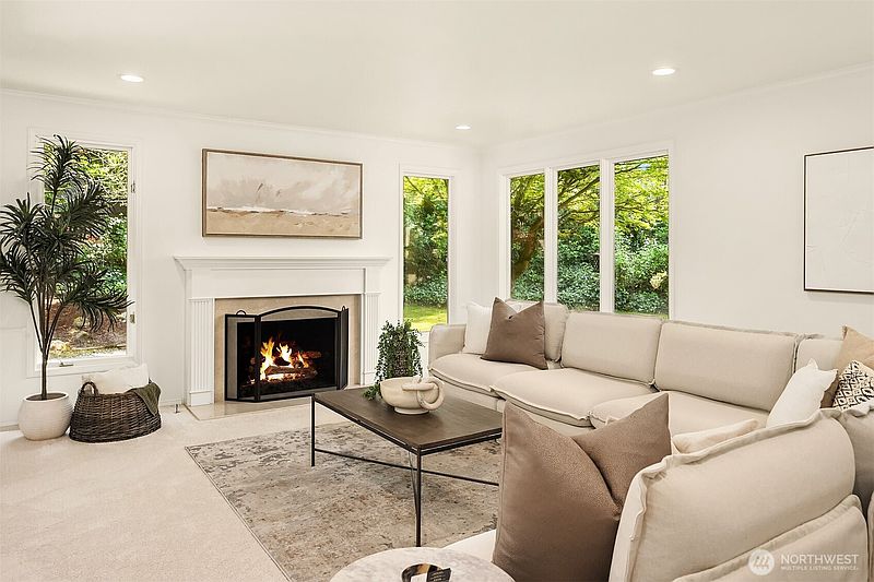 2nd image of 8531 Hunts Point Lane
