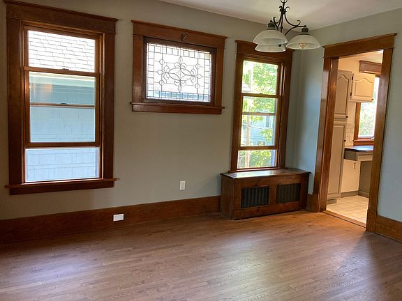 5th image of 174 Greenfield St Floor 2
