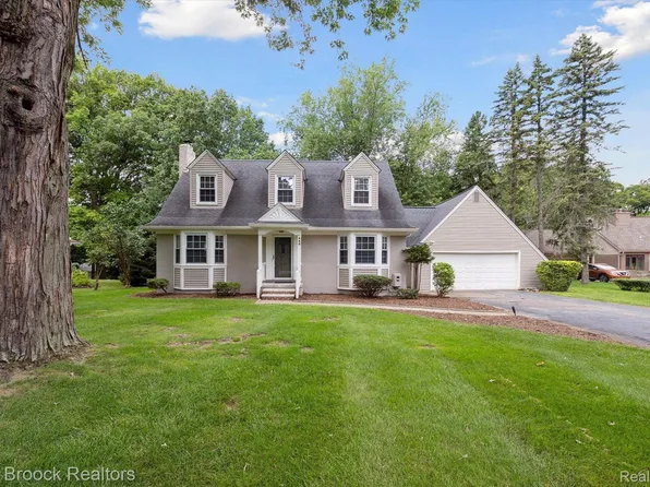 440 Eileen Dr, Bloomfield Hills, MI 48302