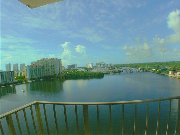 4th image of 290 174th St APT 1519