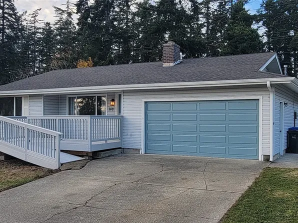 748 NW Hyak Drive, Oak Harbor, WA 98277