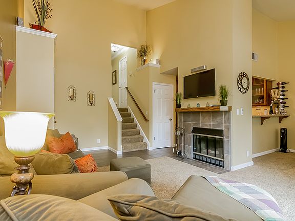 5th image of 4852 Pine Forest Pl