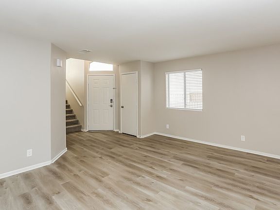 4th image of 7521 Wandering St