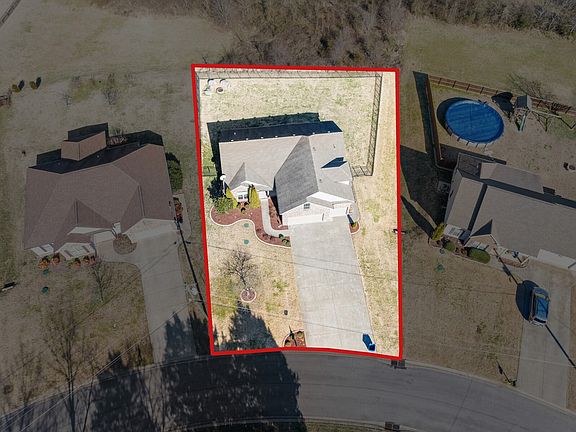 3rd image of 3238 Marion Davis Dr