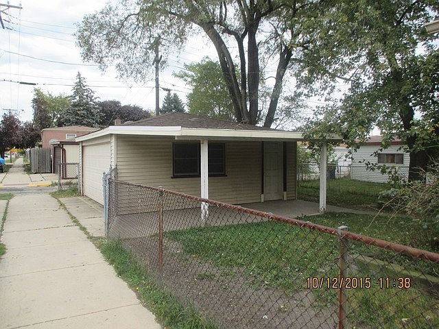 2nd image of 3401 S Central Ave